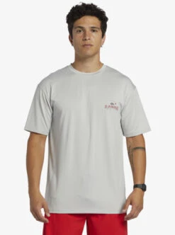 Quiksilver Hi Royalty Surf Short Sleeve UPF 50 Surf T-Shirt 11 Quiksilver Hi Royalty Surf Short Sleeve UPF 50 Surf T-Shirt -Mens Surf Shop aqywr03120 quiksilverw gvo frt1