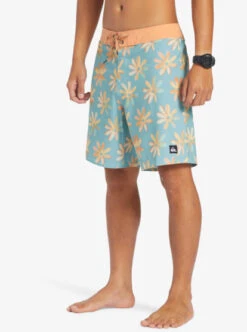Quiksilver Surfsilk 69 18" Boardshorts 13 Quiksilver Surfsilk 69 18" Boardshorts -Mens Surf Shop eqybs04772 quiksilverw bje7 frt2
