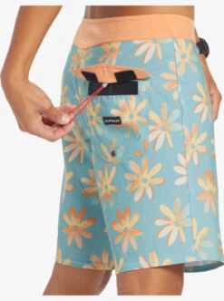 Quiksilver Surfsilk 69 18" Boardshorts 14 Quiksilver Surfsilk 69 18" Boardshorts -Mens Surf Shop eqybs04772 quiksilverw bje7 frt3