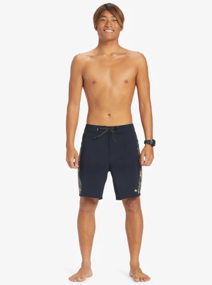 Quiksilver Surfsilk Arch 18" Boardshorts 9 Quiksilver Surfsilk Arch 18" Boardshorts - Image 7