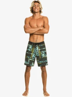 Quiksilver Gregg Kaplan Blank Canvas Scallop 18" Boardshorts -Mens Surf Shop eqybs04794 quiksilverw kvj6 frt9
