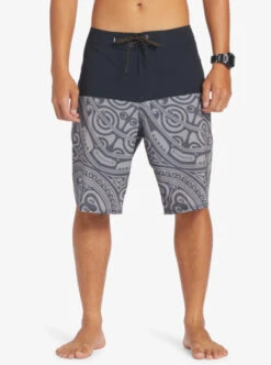 Quiksilver Surfsilk Inked 21" Boardshorts 12 Quiksilver Surfsilk Inked 21" Boardshorts -Mens Surf Shop eqybs04808 quiksilverw kvj7 frt1